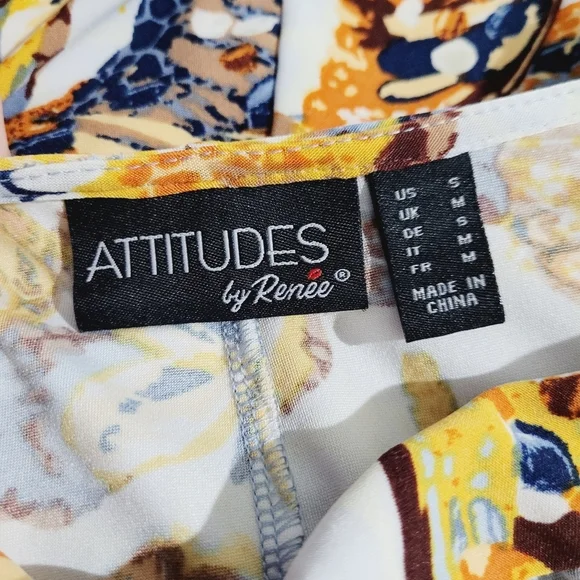 Attitudes by René Butterfly Print Tunic Top Women Small Keyhole Neck Relaxed Fit - Picture 13 of 14